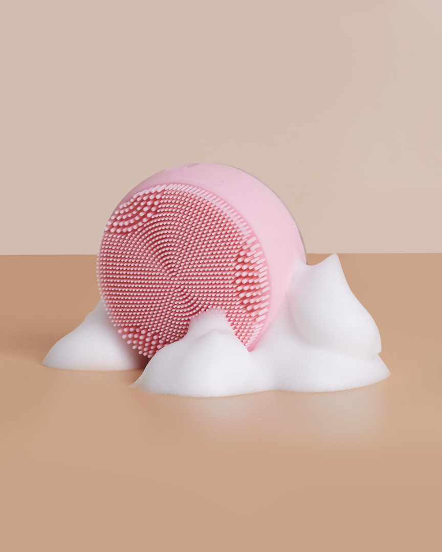 A SKIN GENIE PRO Cleansing Brush + LED Light Therapy on top of an IREN Shizen surface, providing customized Japanese skincare.